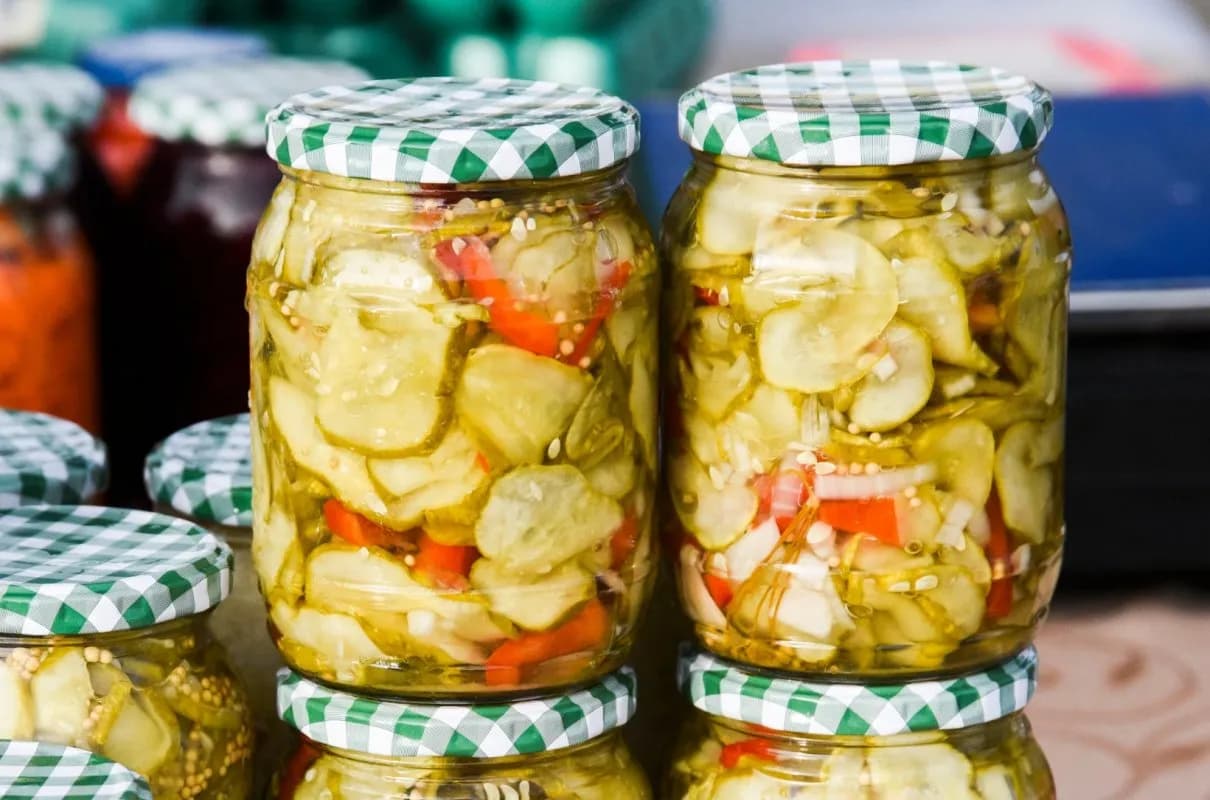 Sałatka szwedzka przepis jak zrobić – prosta metoda na smaczny dodatek