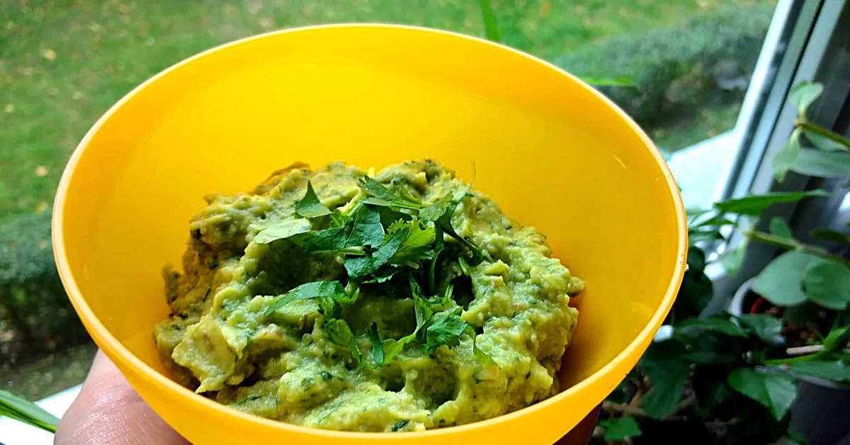 Jak zrobić guacamole na szybko – prosty przepis w 5 minut